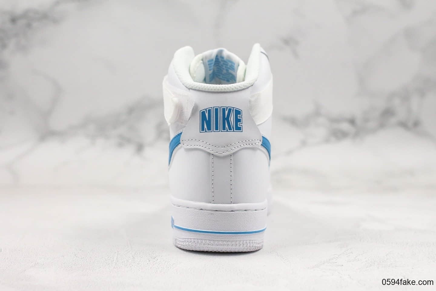 耐克Nike Air Force 1 High '07 3'White blue纯原版本高帮空军一号白蓝硬质荔枝纹移模革材质原楦头原纸板打造 货号：AT4141-102