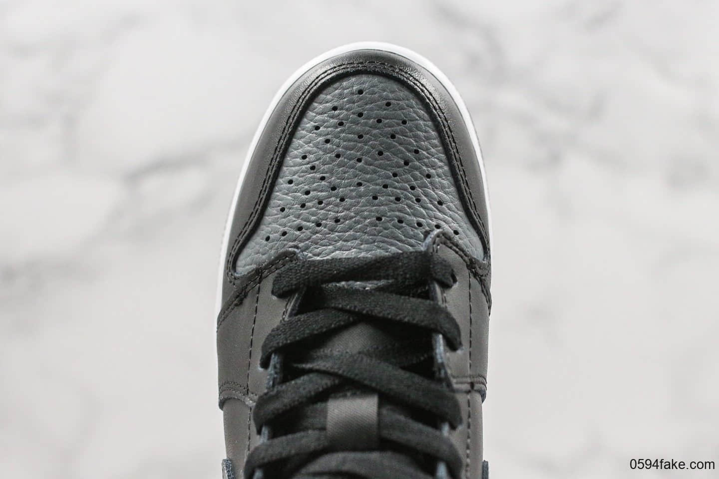 乔丹Air Jordan 1 mid实战篮球鞋中帮AJ1影子灰纯原带半码原厂渠道全新批次定制皮料 货号：554725-041