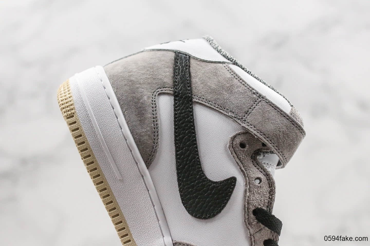 耐克Nike Air Force1 mid Premium纯原版本中帮空军一号灰老鼠原版正确包装原厂头层皮料原厂复刻全掌气垫 货号：808790-107