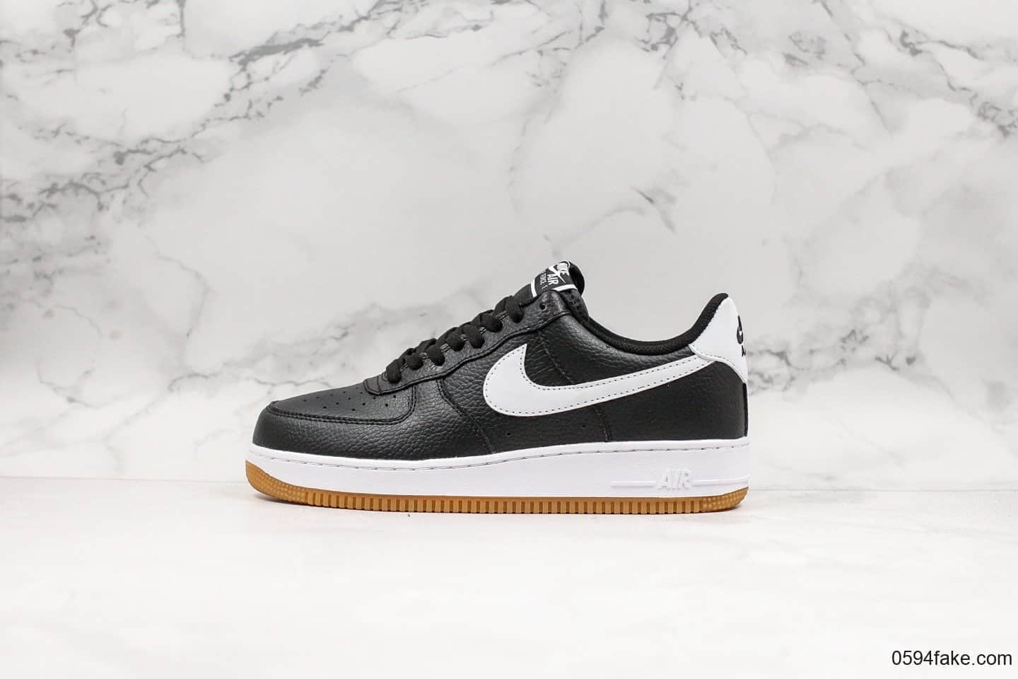 耐克Nike Air Force 1空军一号低帮板鞋休闲运动鞋黑白公司级带半码优质头层皮 货号：CI0057-002