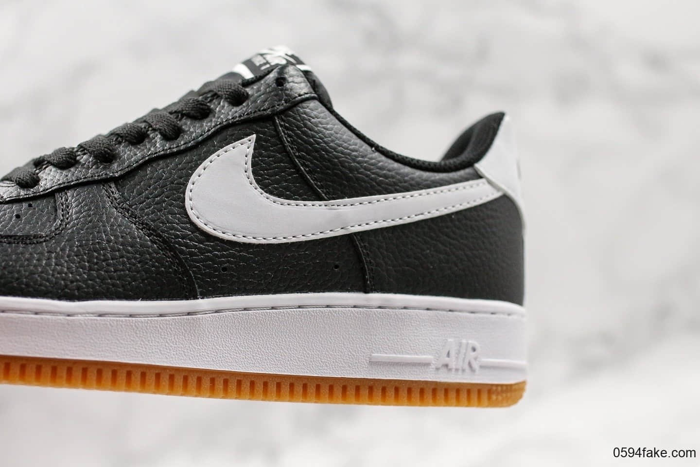 耐克Nike Air Force 1空军一号低帮板鞋休闲运动鞋黑白公司级带半码优质头层皮 货号：CI0057-002