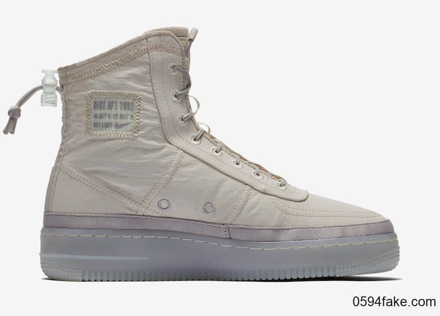 这个秋冬时尚和保暖都可以有！Nike Air Force 1 Shell WMNS首度曝光！