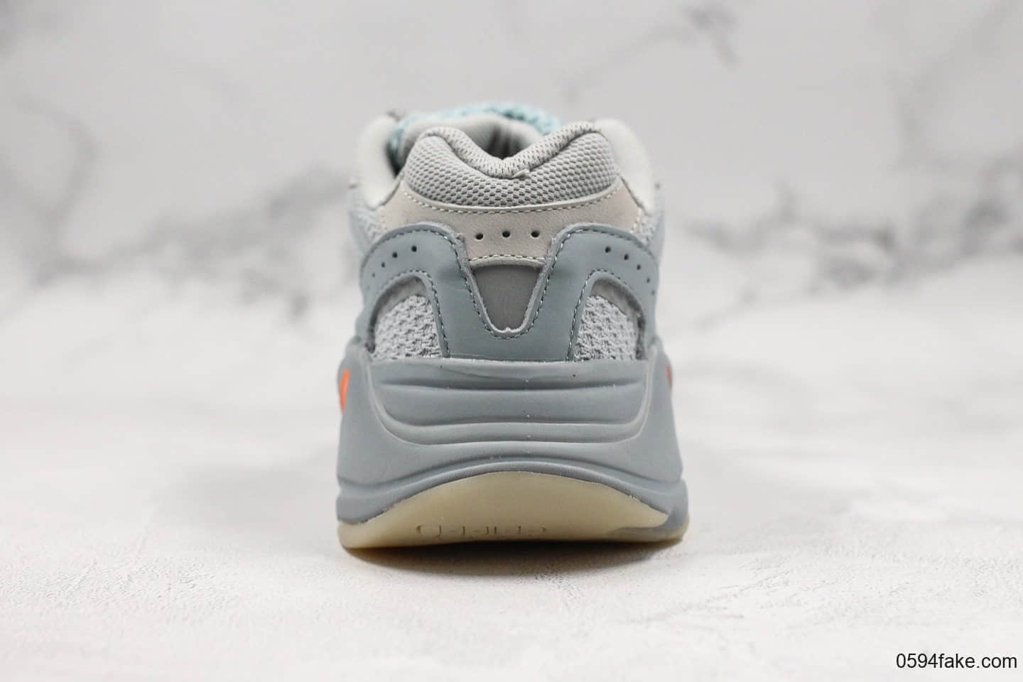 阿迪达斯Adidas Originals YEEZY BOOST 700V2 Inertia纯原版本复古爆米花中底老爹鞋慢跑鞋新惯性硅蓝橘3M反光设计 货号：FW2549