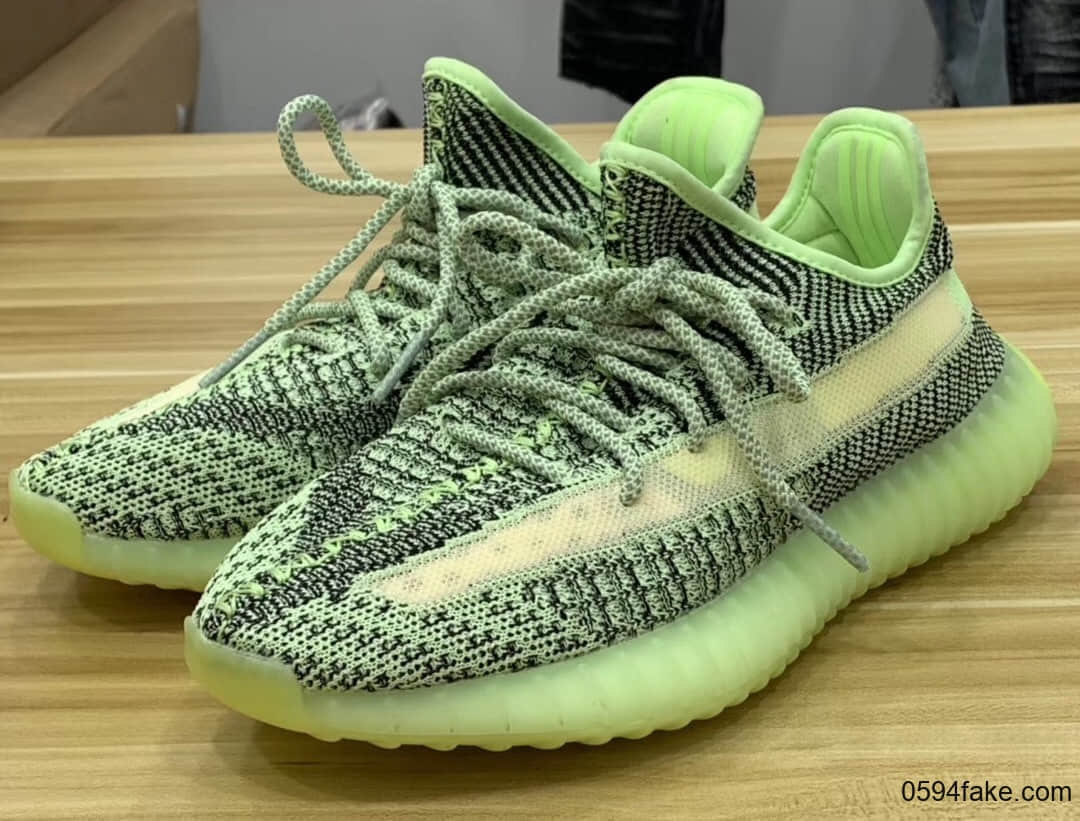  Yeezy Boost 350 V2“ Yeezreel”最新实物图来了！吸睛利器就是它没错了！