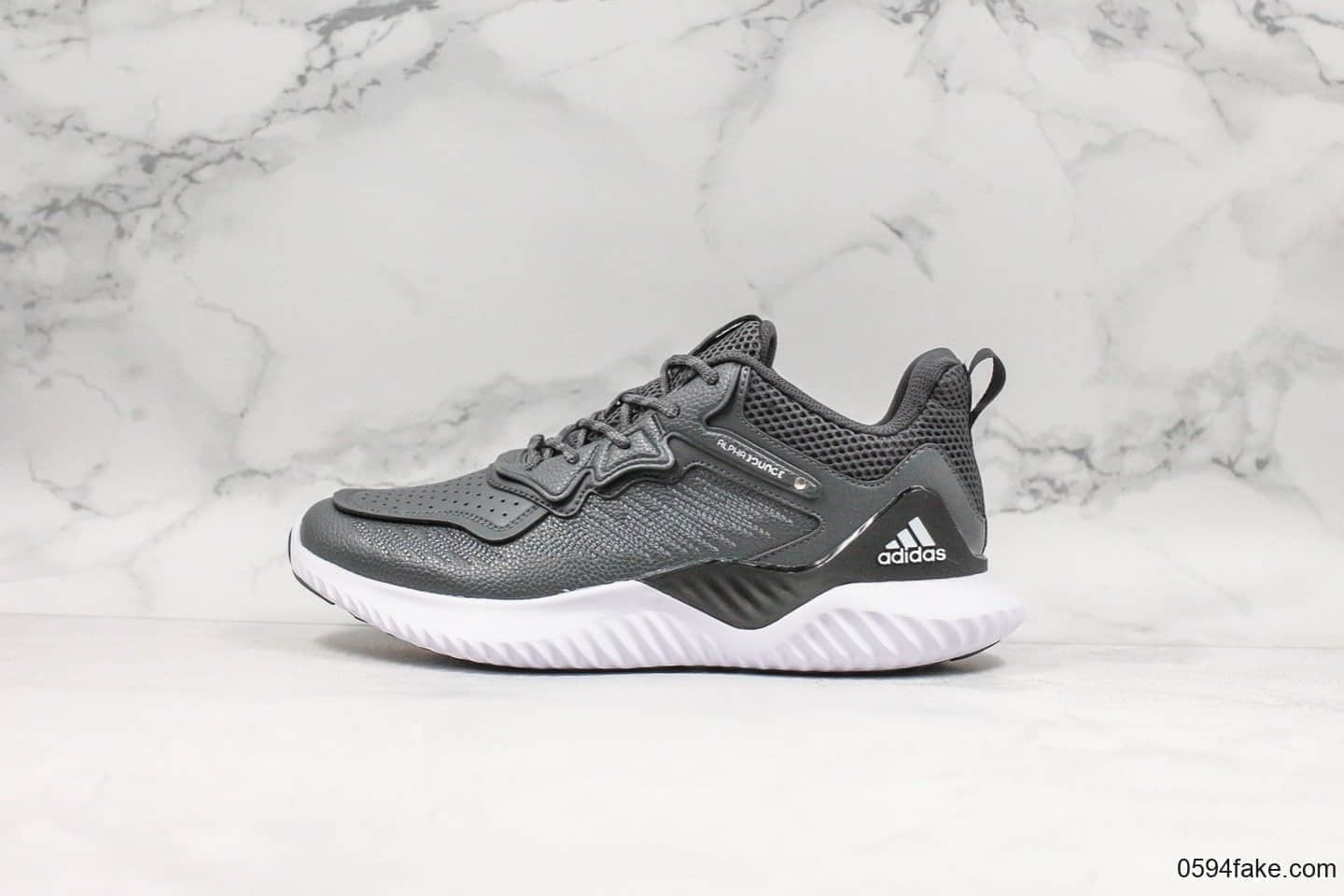 阿迪达斯Adidas Alphabounce Beyond m阿尔法纯原版本官方同步发售全新皮面款鞋面可防水