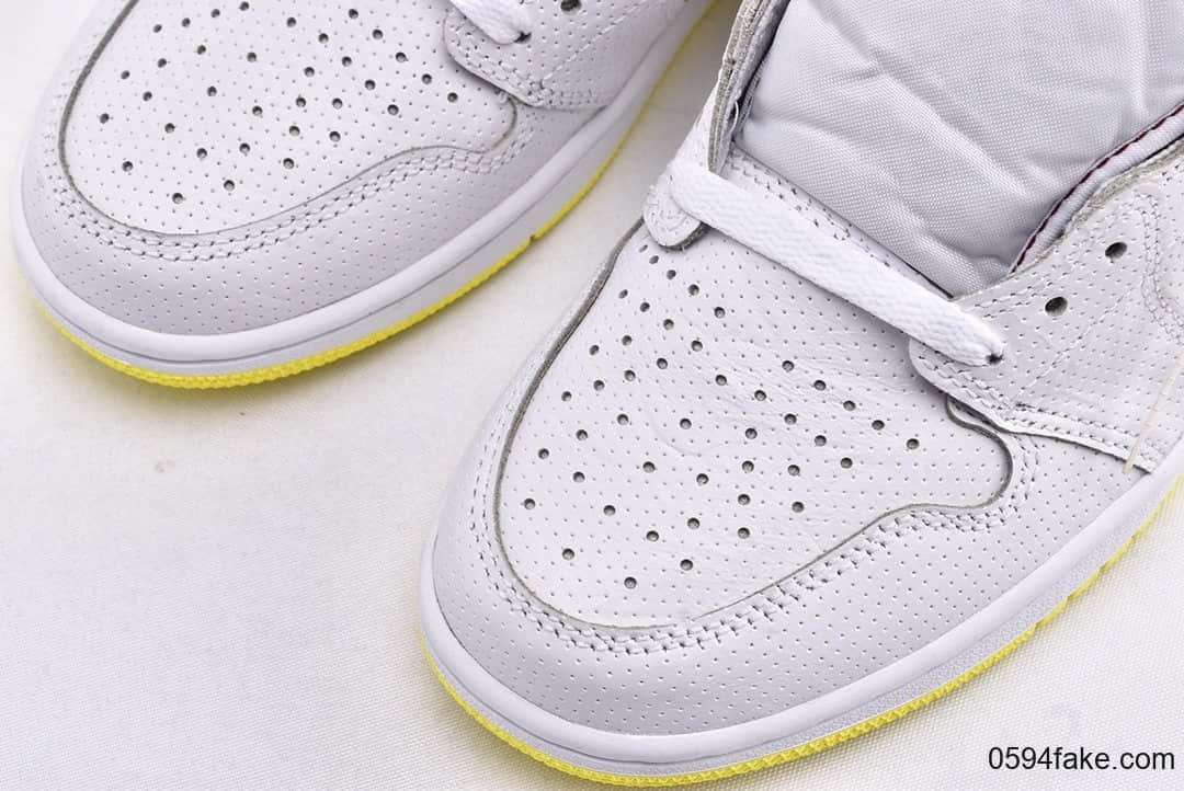 乔丹Air Jordan 1 AJ1 First纯原版本AJ1乔丹1代高帮篮球鞋头等舱飞行白黄航班二维码 货号：555088-170