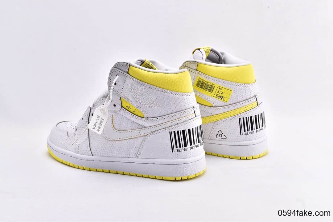 乔丹Air Jordan 1 AJ1 First纯原版本AJ1乔丹1代高帮篮球鞋头等舱飞行白黄航班二维码 货号：555088-170