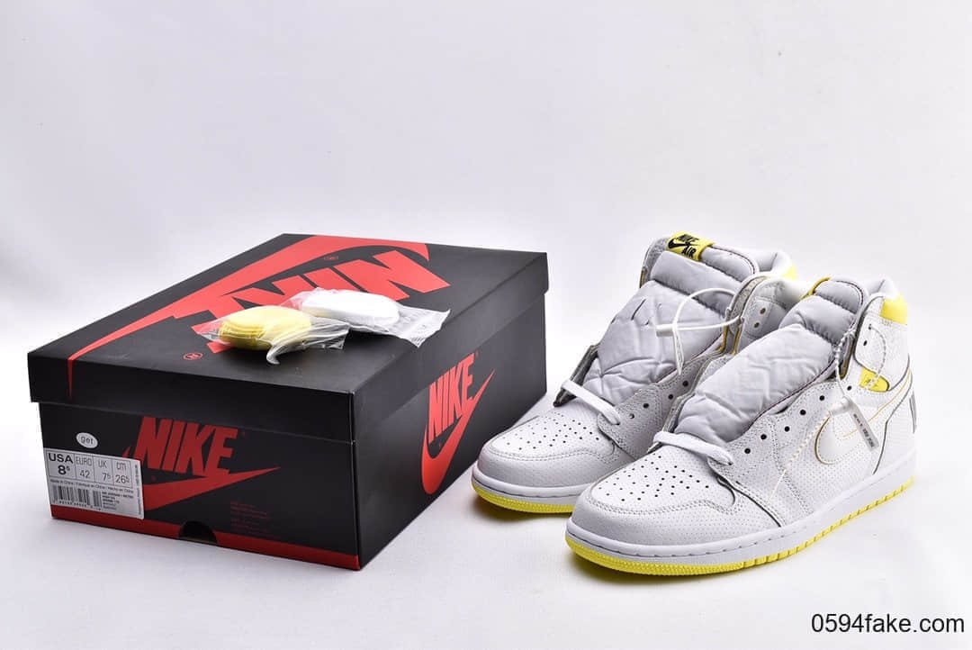 乔丹Air Jordan 1 AJ1 First纯原版本AJ1乔丹1代高帮篮球鞋头等舱飞行白黄航班二维码 货号：555088-170