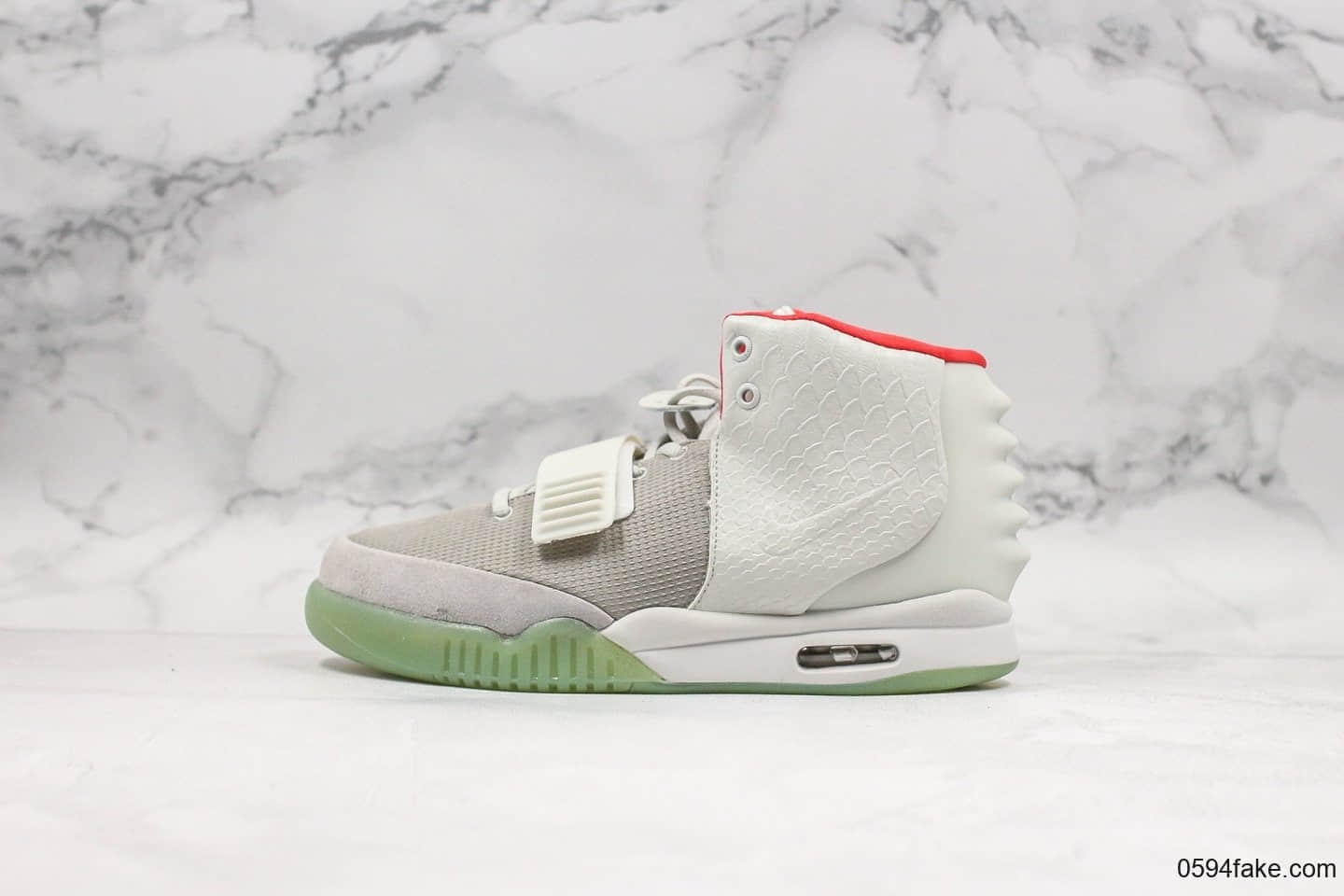 耐克Nike Air Yeezy 2 NRG纯原版本侃爷耐克椰子机能鞋原鞋开模原盒原标