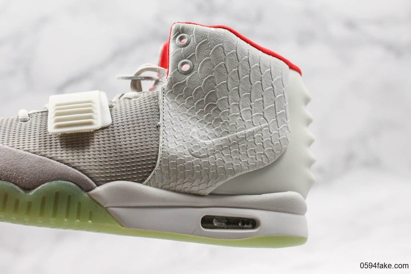 耐克Nike Air Yeezy 2 NRG纯原版本侃爷耐克椰子机能鞋原鞋开模原盒原标