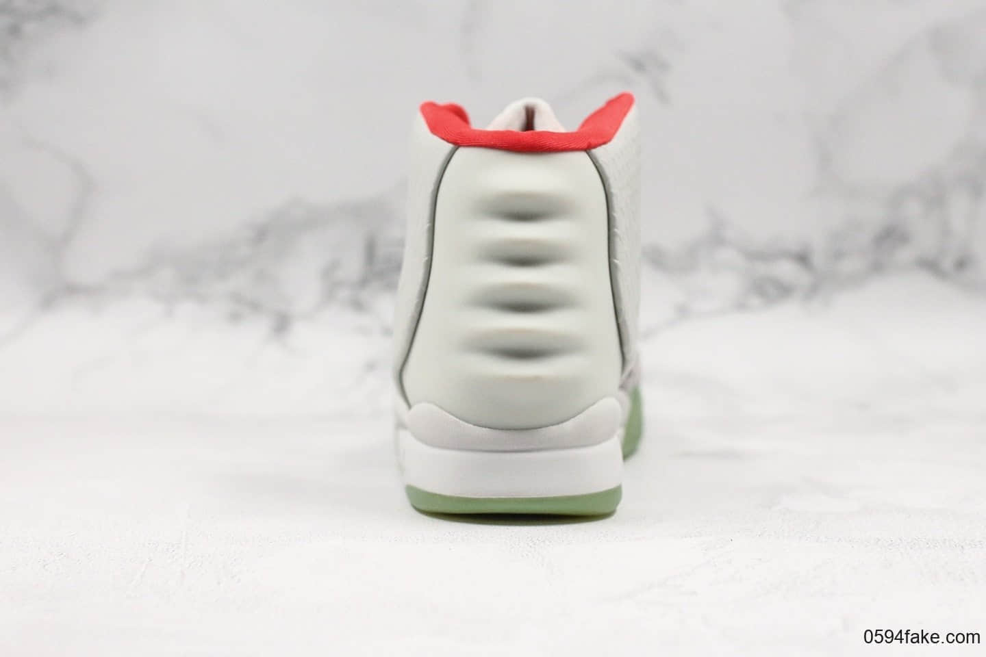 耐克Nike Air Yeezy 2 NRG纯原版本侃爷耐克椰子机能鞋原鞋开模原盒原标