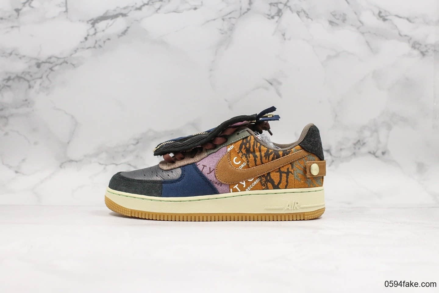 耐克Nike Air Force 1 Low ts x Travis Scott空军一号超限量联名款客供原厂灯芯绒无色差材料原模大底内置全掌气垫 货号：CN2405-900