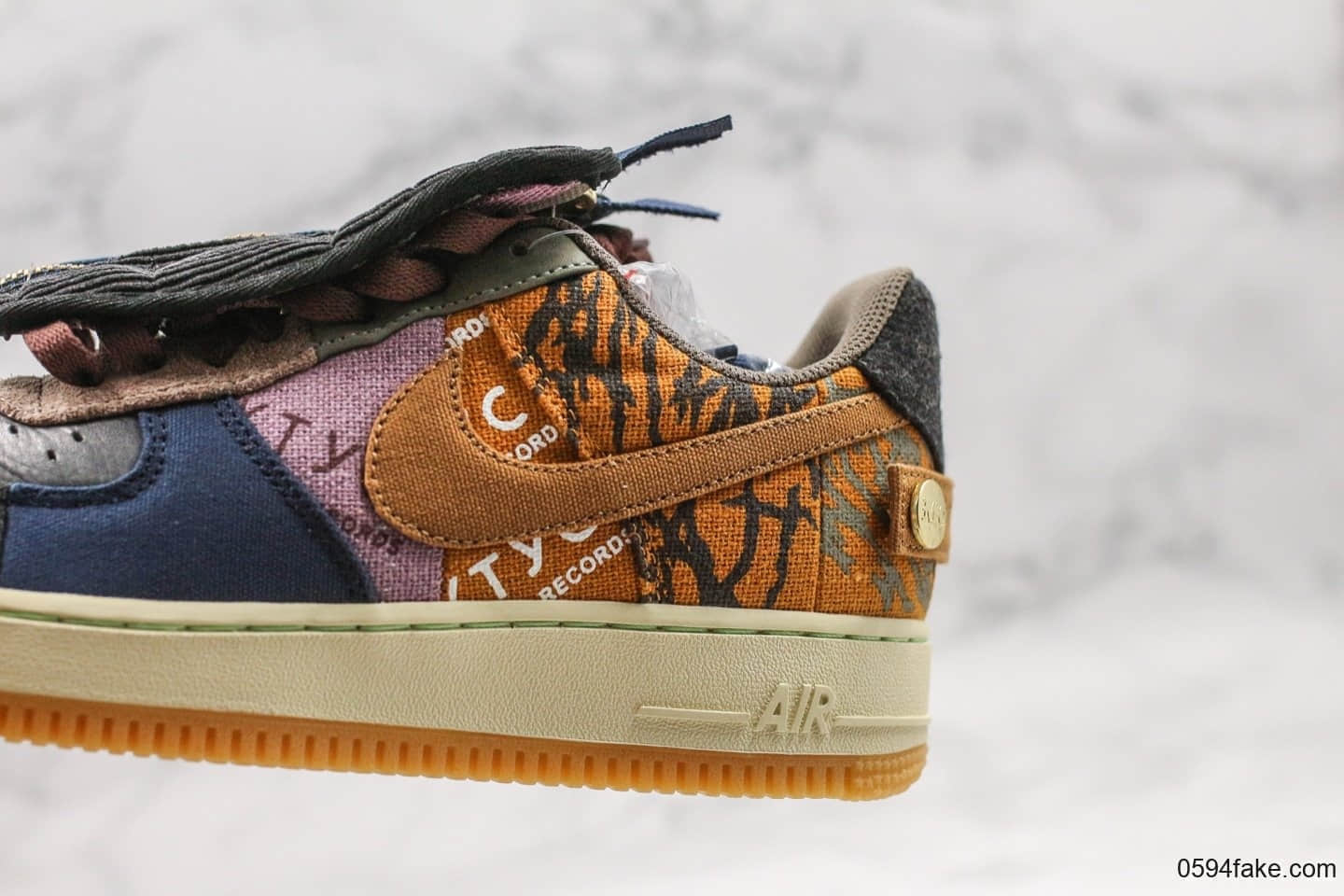 耐克Nike Air Force 1 Low ts x Travis Scott空军一号超限量联名款客供原厂灯芯绒无色差材料原模大底内置全掌气垫 货号：CN2405-900