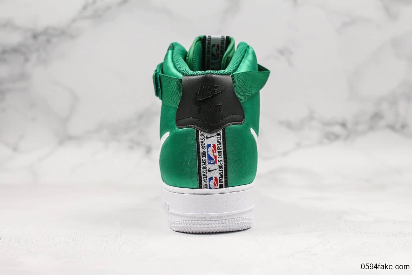 耐克Nike Air Force 1 '07 LV8 High纯原版本高帮空军一号休闲板鞋NBA限定湖人快船丝绸 货号：BQ4591-100