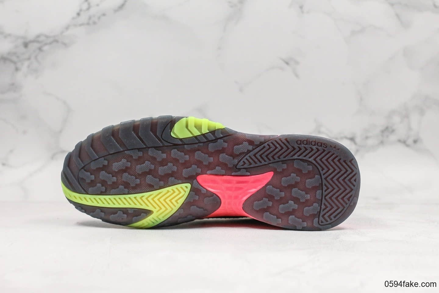 阿迪达斯Adidas streetball纯原版本街头风格小椰子700复古老爹鞋全新Lightstrike科技 货号：EF1906