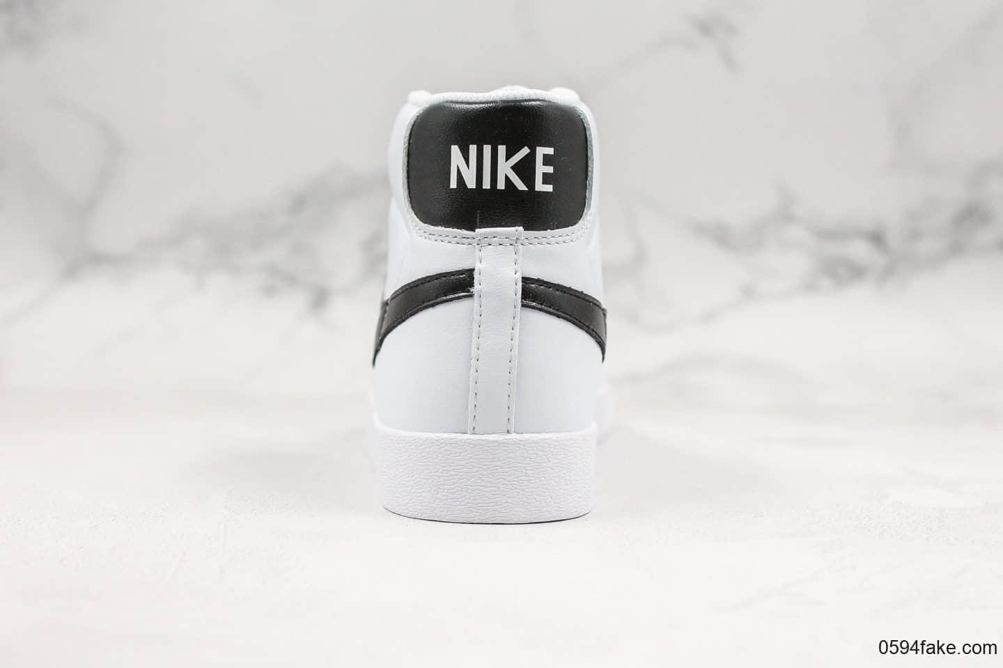 耐克Nike Blazer Mid Vintage Suede公司级版本皮面开拓者内置air zoom气垫高帮板鞋 货号：917862-111