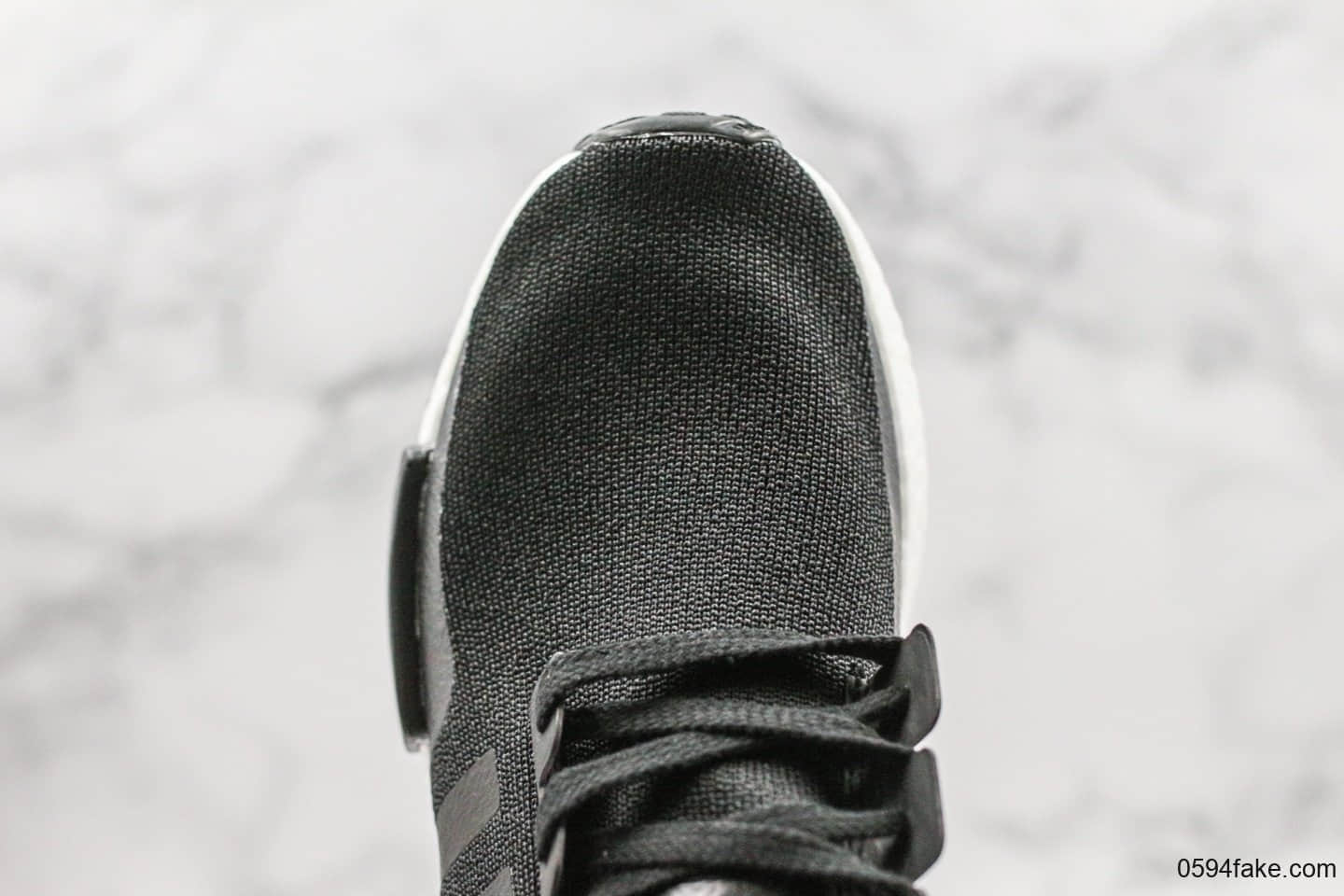 阿迪达斯adidas NMD R1 Logo黑白真标带半码休闲运动慢跑鞋Boost原料高密度弹性针织