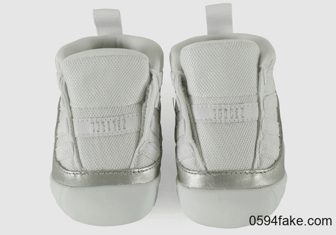 Air Jordan 11“ Metallic Silver”也有婴童尺码了！超可爱有没有！ 货号：CI6165-100