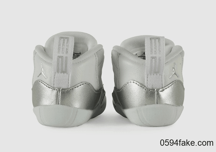 Air Jordan 11“ Metallic Silver”也有婴童尺码了！超可爱有没有！ 货号：CI6165-100