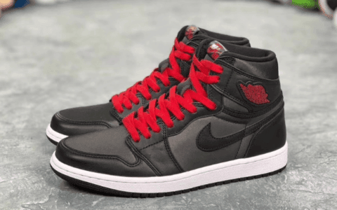 Air Jordan 1“ Black Satin”释出最新实物图！看完你心动了吗？ 货号：555088-060