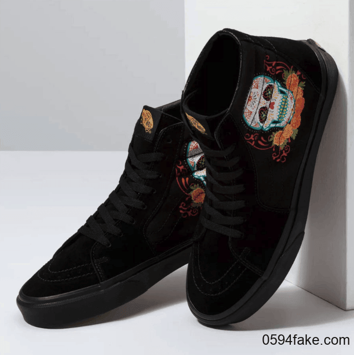 “亡灵节”配色！这双Vans Sk8-Hi你打几分？