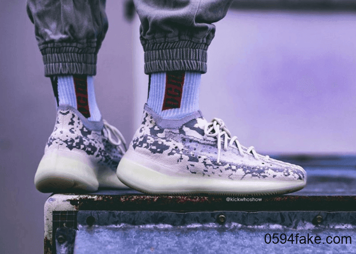 Yeezy Boost 380“ Alien”释出最新实物图和上脚美照！好看到发出土拨鼠尖叫！ 货号：FB6878