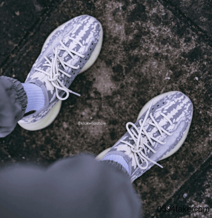 Yeezy Boost 380“ Alien”释出最新实物图和上脚美照！好看到发出土拨鼠尖叫！ 货号：FB6878