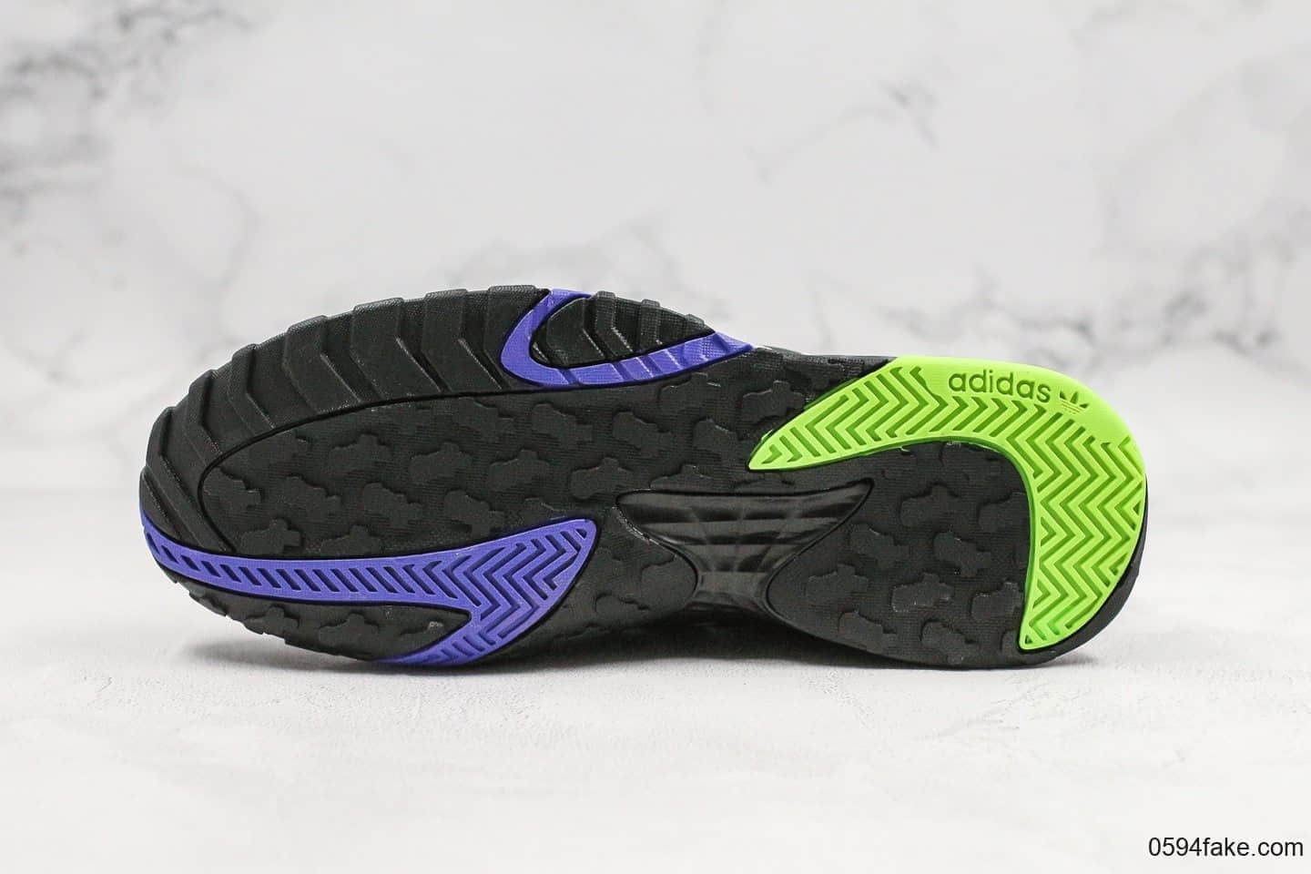 阿迪达斯Adidas streetball纯原版本街头风格小椰子700复古老爹鞋鞋面采用大面积荔枝皮搭配麂皮材质原档案数据开发 货号：EG2995
