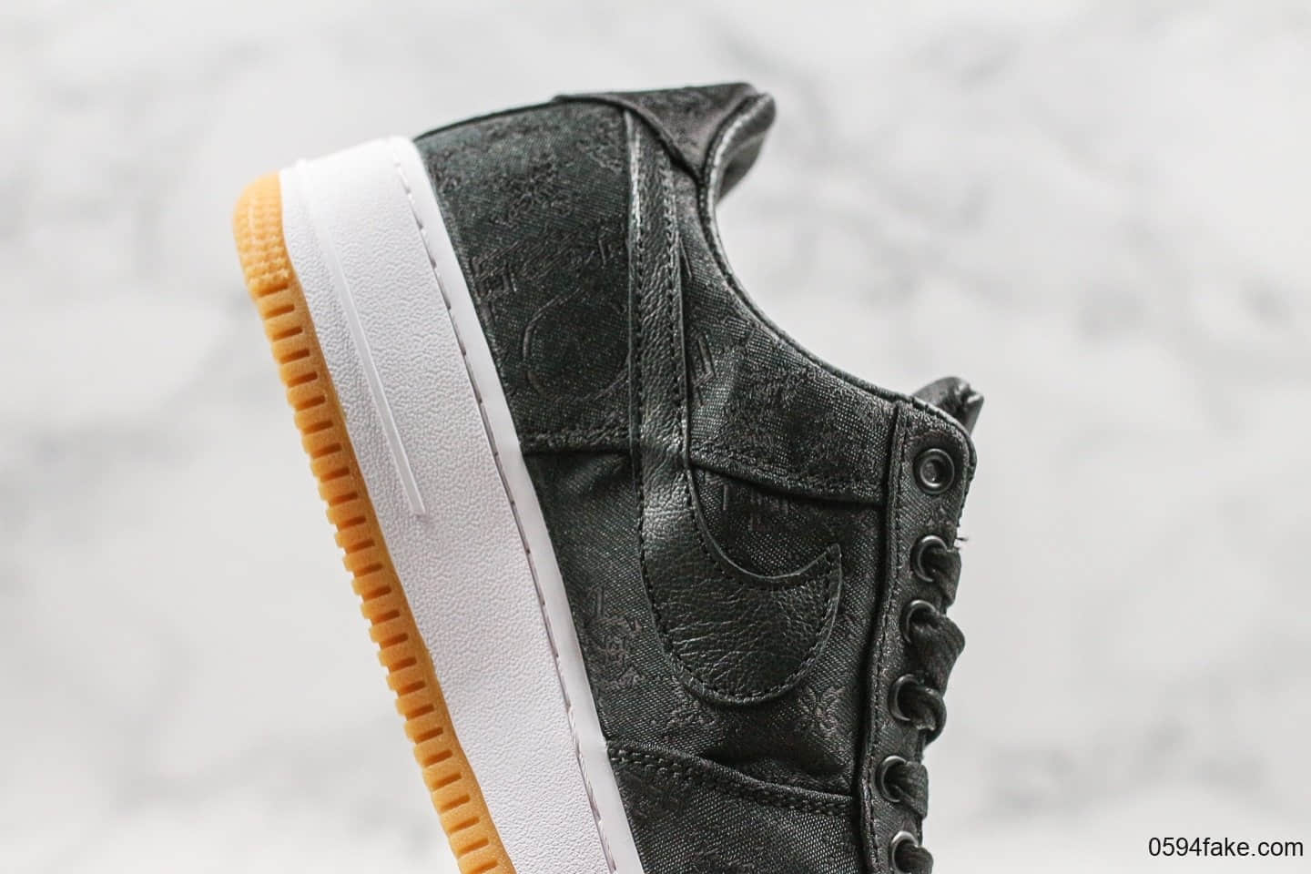 耐克Nike Air Force 1 Premium Game Black x Fragment Design x CLOT纯原版本三方联名款陈冠希空军一号低帮黑色丝绸表皮可撕裂内置全掌气垫原档案数据开发 货号：CZ3986-001