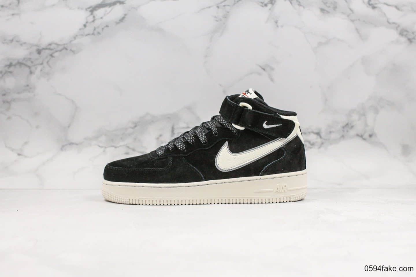 耐克Nike Air Force 1 Mid ’07纯原版本3M反光中帮空军一号黑满天星配色内置全掌sole气垫原盒原标原厂钢印 货号：AA1118-009