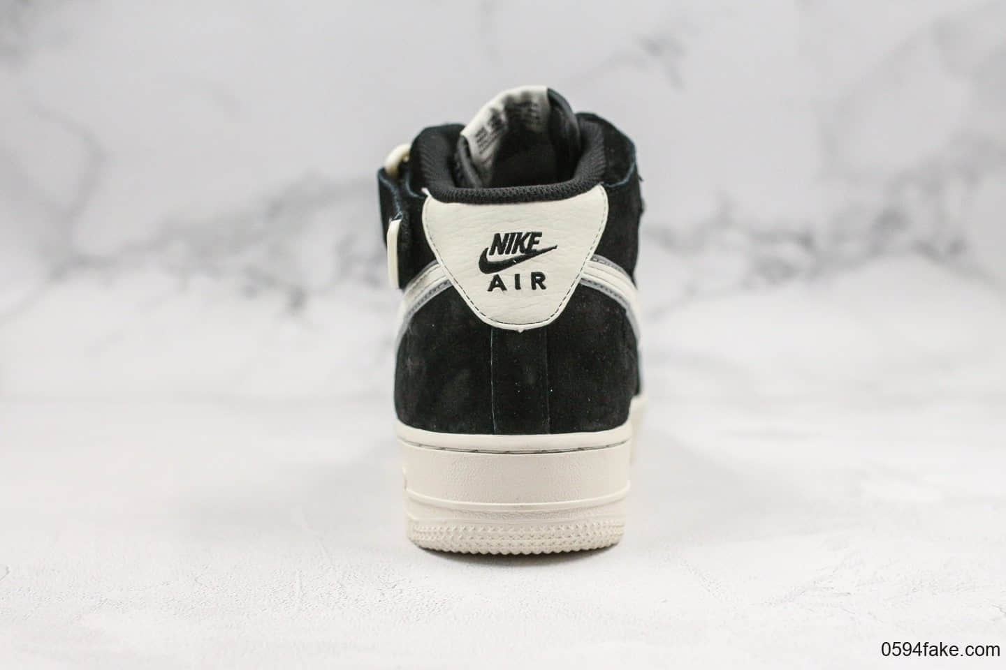 耐克Nike Air Force 1 Mid ’07纯原版本3M反光中帮空军一号黑满天星配色内置全掌sole气垫原盒原标原厂钢印 货号：AA1118-009