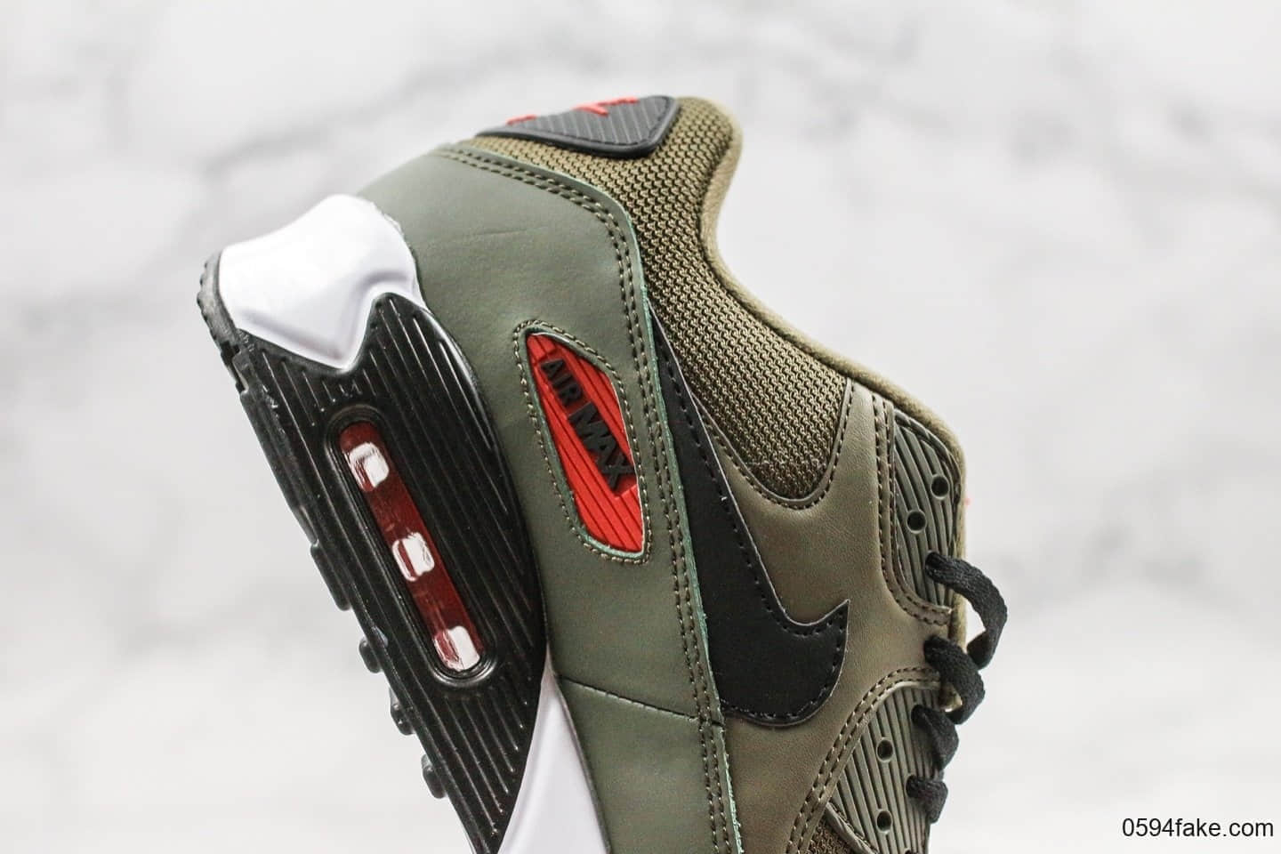 耐克Nike Air Max 90 Essential公司级版本复古max90气垫鞋黑绿配色内置可视气垫搭配菱纹塑胶嵌板 货号：AJ1285-205