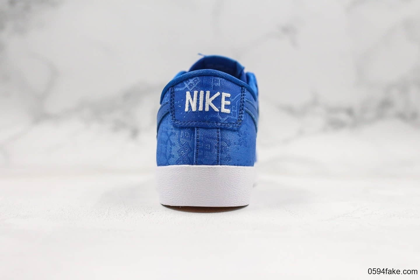 耐克Nike Blazer Low Le公司级版本低帮开拓者陈冠希联名款蓝丝绸表皮可刮原盒原标 货号：AV9374-281