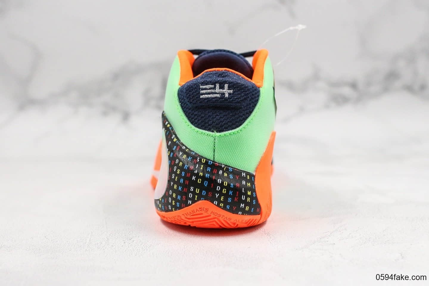耐克Nike Zoom Freak 1纯原版本字母哥一代签名篮球鞋绿橙色后张真双层ZOOM气垫实战篮球鞋 货号：BQ5422-308
