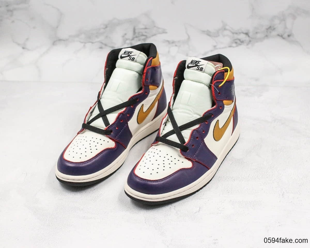 耐克Nike SB x AirJordan1 High OG Court Purple联名款乔1刮刮乐湖人黄紫配色原厂客供皮料原盒原标原鞋开模完美后跟定形 货号：CD6578-507