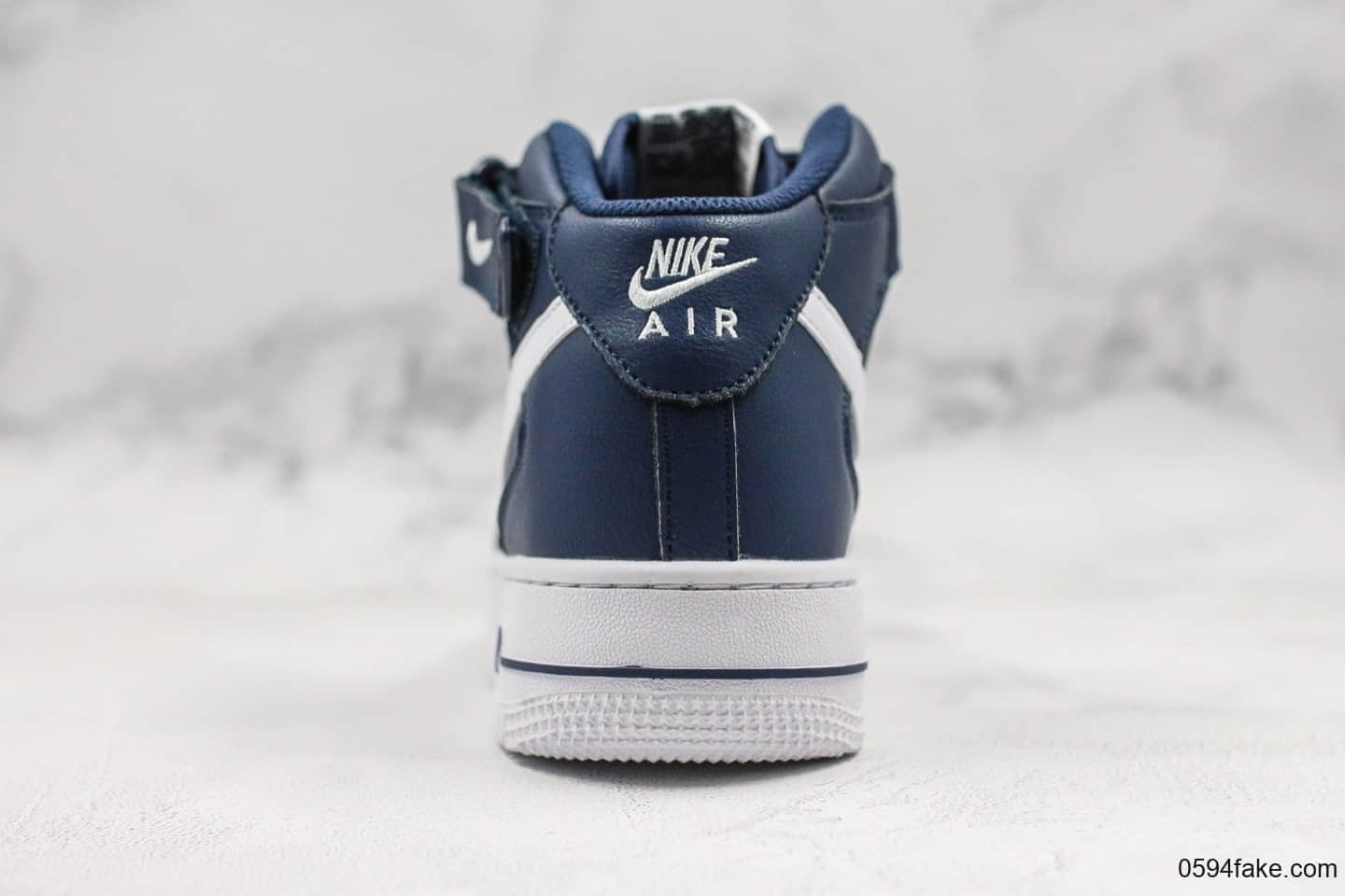 耐克Nike Air Force 1 Mid纯原版本中帮空军一号蓝白色定制原材料原鞋打版开模内置全掌气垫 货号：CK4370-400