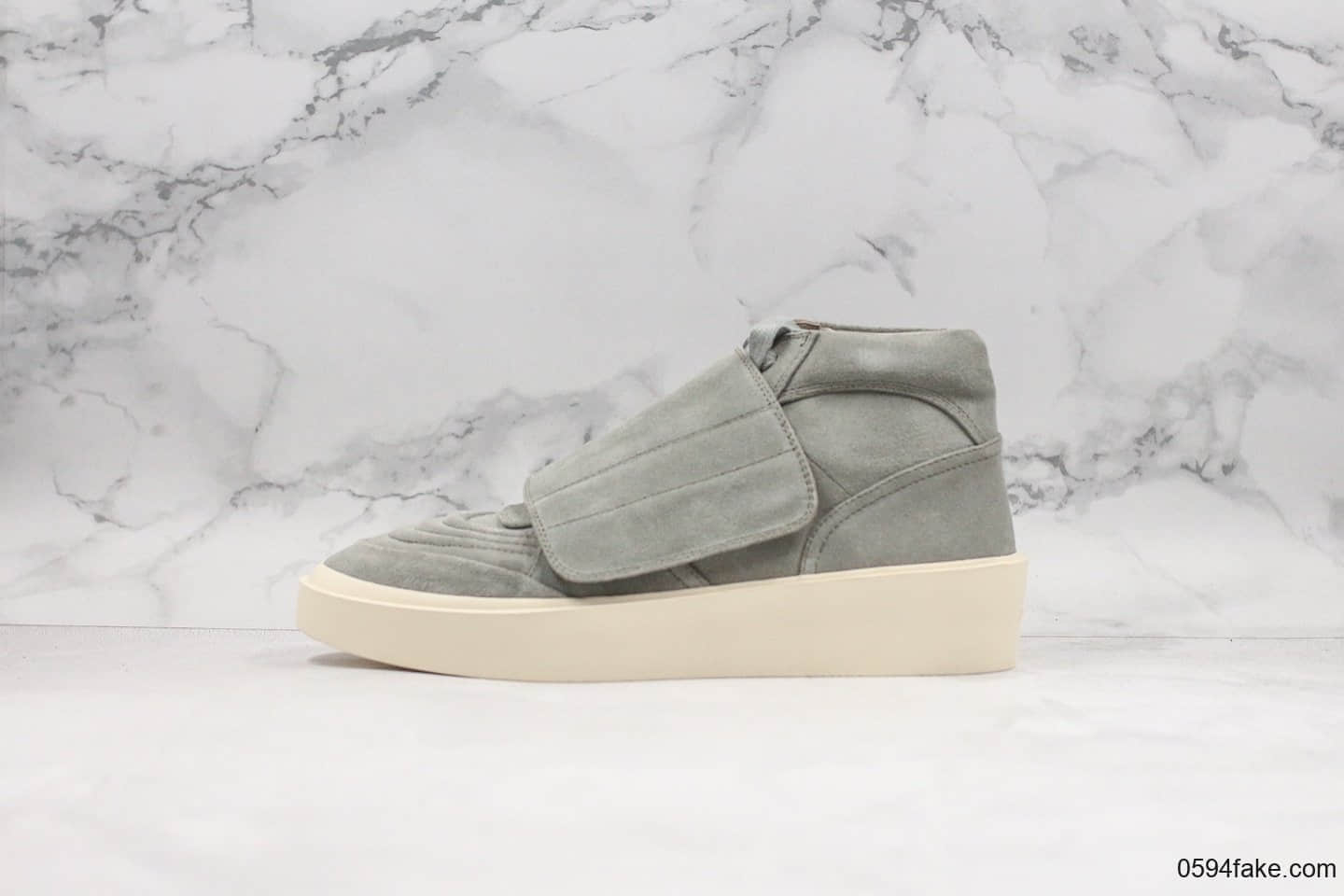 敬畏上帝Fear of God Skate Mid Suede Sneaker顶级纯原版本平底中帮魔术贴系带百搭休闲增高板鞋黑米白3M白欧美范儿必备当红美潮奢牌