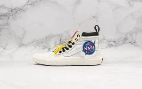 万斯NASA x Vans Space Voyager Old Skool True White纯原版本改良老茱利安经典低帮休闲运动板鞋米白&黑白太空旅行者60周年联名款