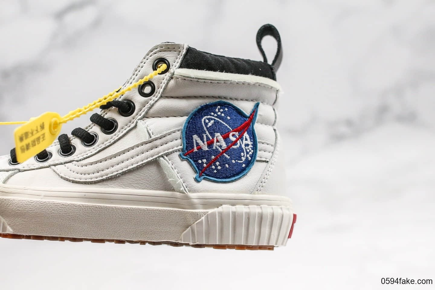 万斯NASA x Vans Space Voyager Old Skool True White纯原版本改良老茱利安经典低帮休闲运动板鞋米白&黑白太空旅行者60周年联名款