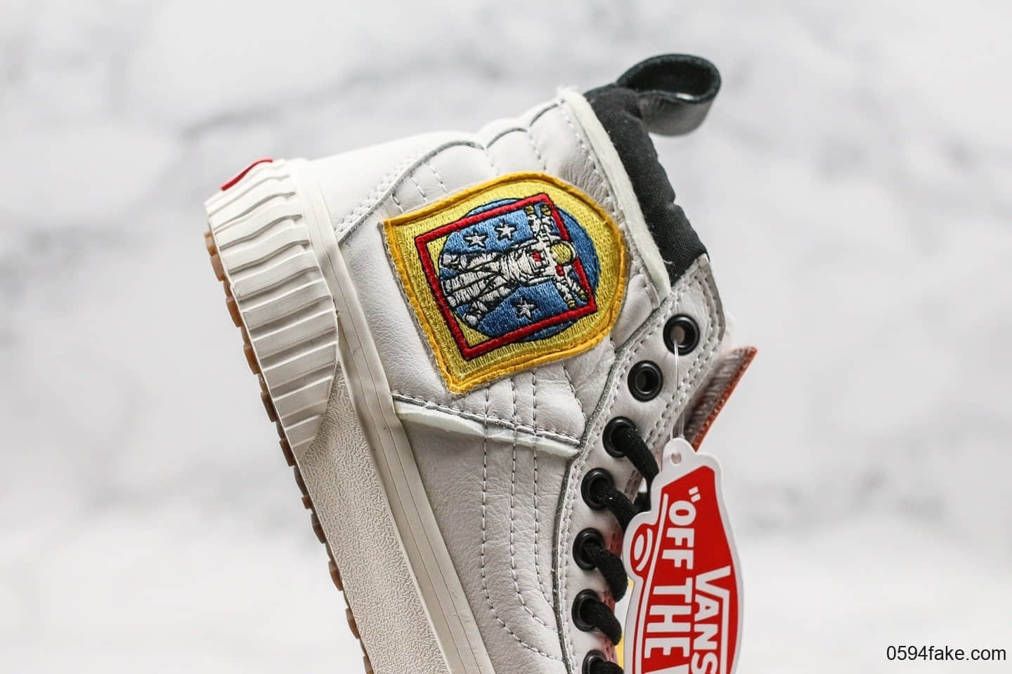 万斯NASA x Vans Space Voyager Old Skool True White纯原版本改良老茱利安经典低帮休闲运动板鞋米白&黑白太空旅行者60周年联名款