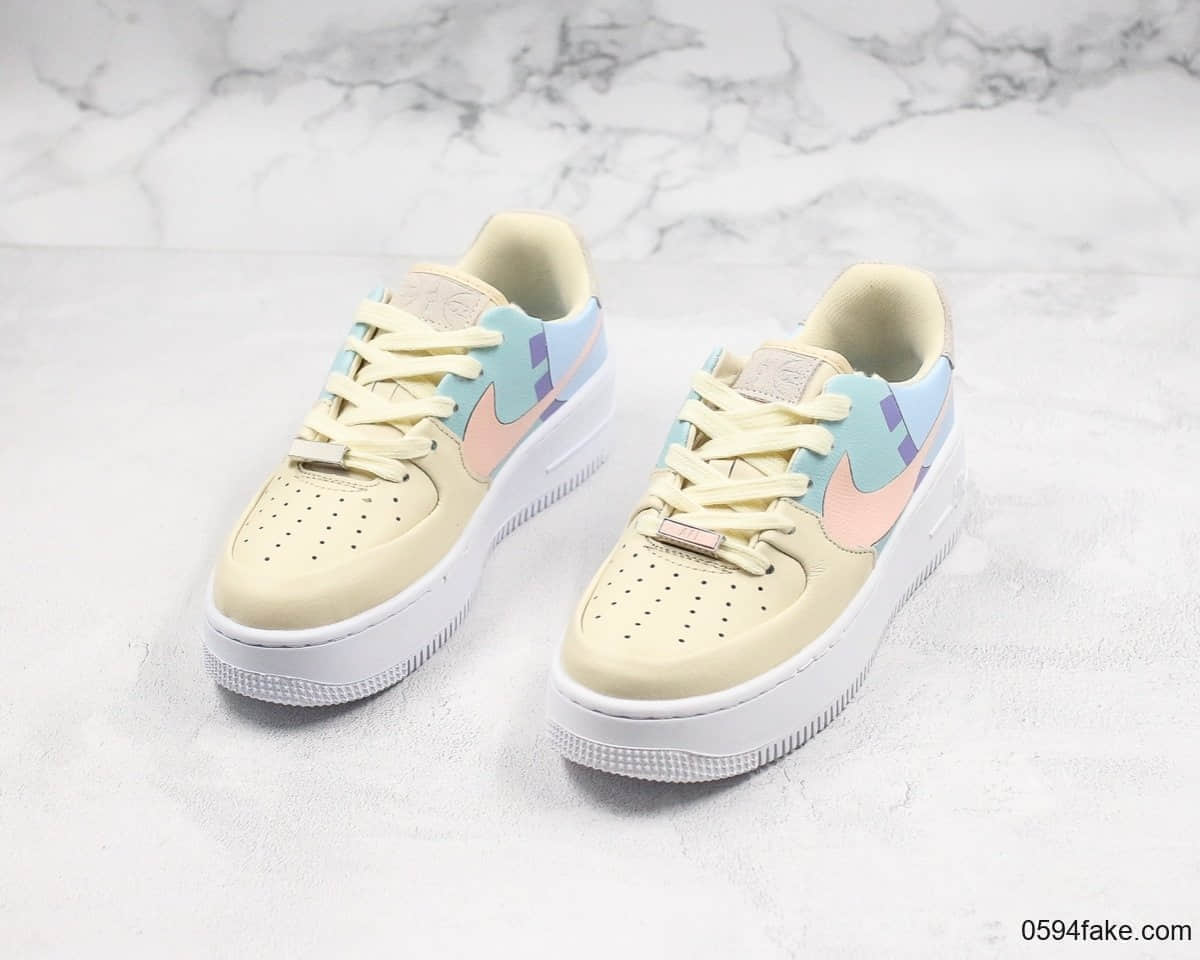 耐克Nike Air Force 1 Shadow纯原版本女子空军一号篮球场涂鸦元素厚底增高鞋糖果拼接内置气垫 货号：BV1976-002