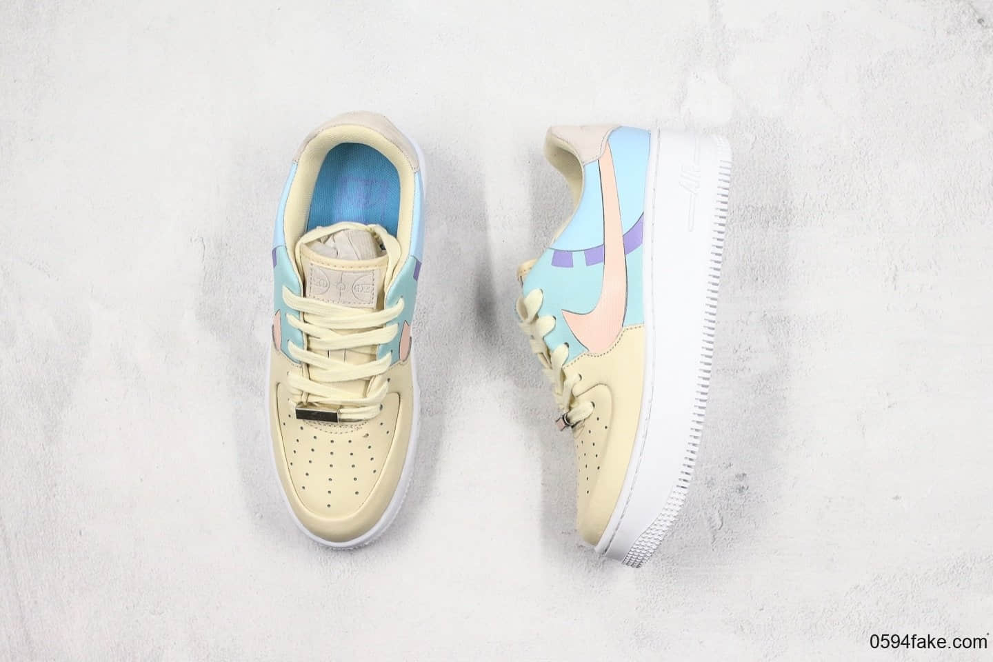 耐克Nike Air Force 1 Shadow纯原版本女子空军一号篮球场涂鸦元素厚底增高鞋糖果拼接内置气垫 货号：BV1976-002