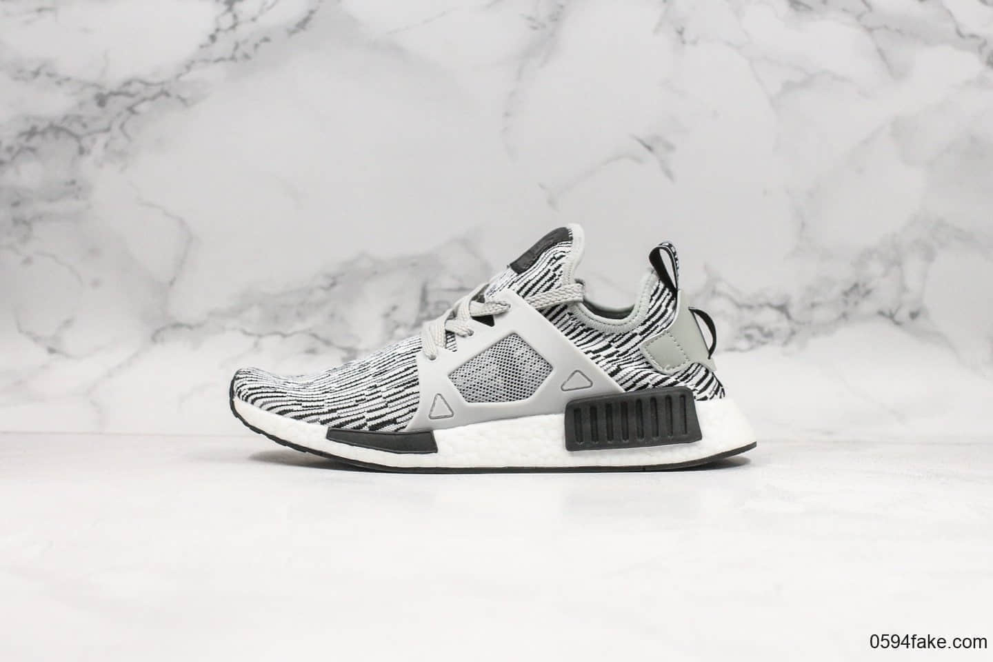 阿迪达斯Adidas NMD Primeknit Boost Runner Solid Grey XR_1爆米花系列运动鞋公司级版本浅灰白黑斑驳NMD针织透气鞋 货号：BY1910