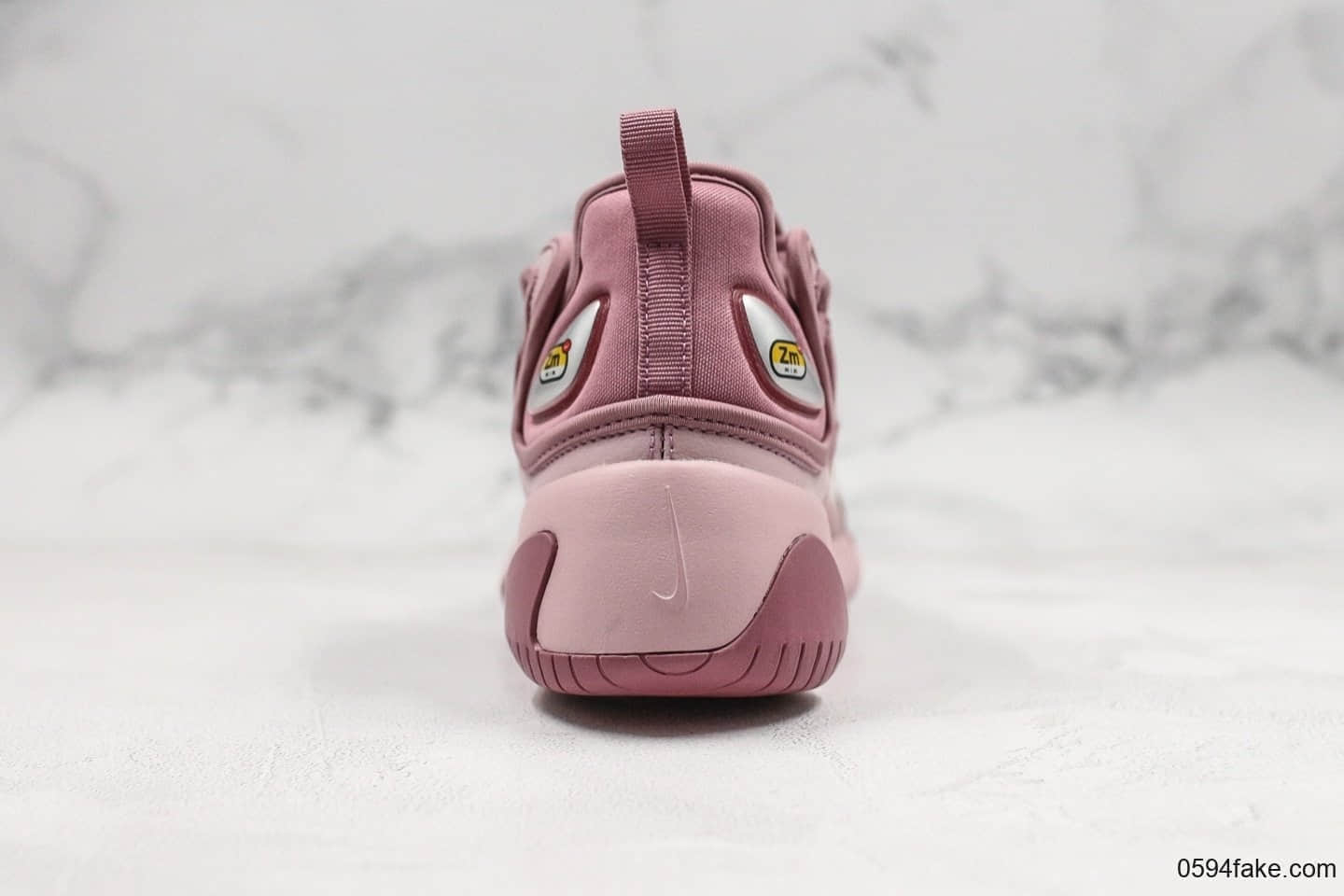 耐克Nike Zoom 2000复古老爹鞋休闲慢跑鞋粉紫色真标带半码原楦开发原厂热熔烫化标原装鞋垫 货号：AO0354-500