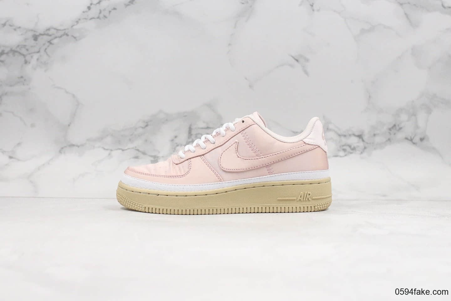 耐克Nike Air Force 1 07 SE纯原版本低帮空军丝绸樱花粉内置全掌气垫全新鞋面材质区别市面通货版本 货号：AA0287-604