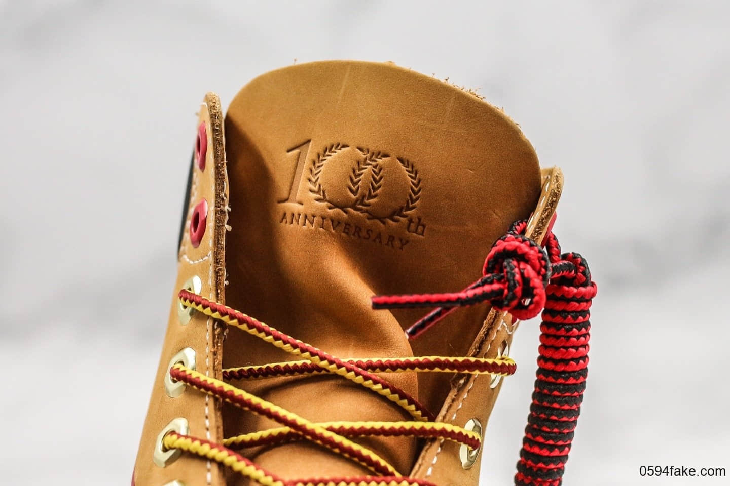 天伯伦Timberland x Supreme纯原版本联名款100周年纪念款全鞋均采用原材质打造原档案数据开发头层防水磨砂牛皮代购品质