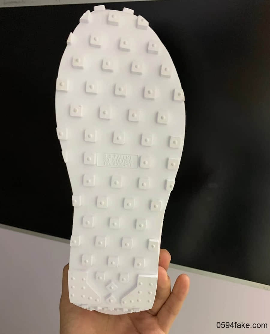 简约百搭！Sacai x Nike LDWaffle“ White Nylon”实物图曝光！