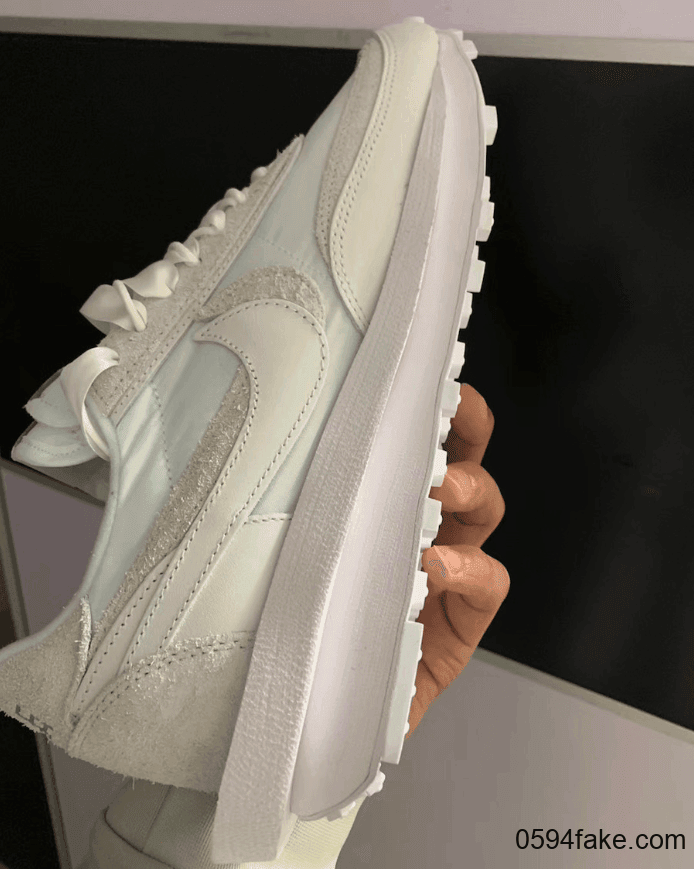 简约百搭！Sacai x Nike LDWaffle“ White Nylon”实物图曝光！