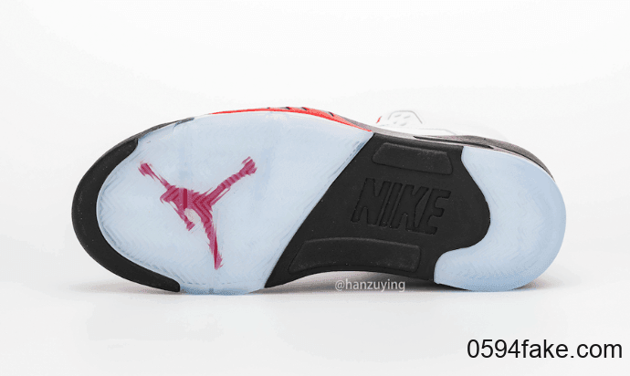 “流川枫”配色Air Jordan 5“Fire Red”最新实物图来了！看完分分钟种草！ 货号：CT4838-102