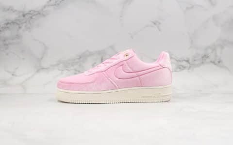 耐克Nike Air Force 1 ´07 Premium纯原版本低帮空军一号丝绒粉色内置气垫原档案数据开发真丝绒打造 货号：AT4144-600